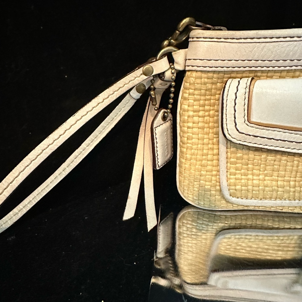 Coach #075 Soho Legacy Cream and Straw Woven Wristlet Clutch wristlet /wallet - Picture 2 of 12
